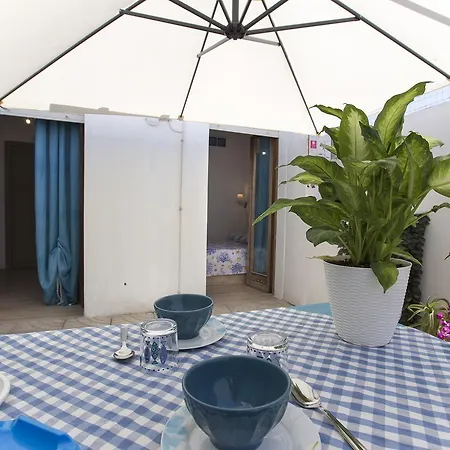 Dery Holiday Old Town Garden Casa vacanze